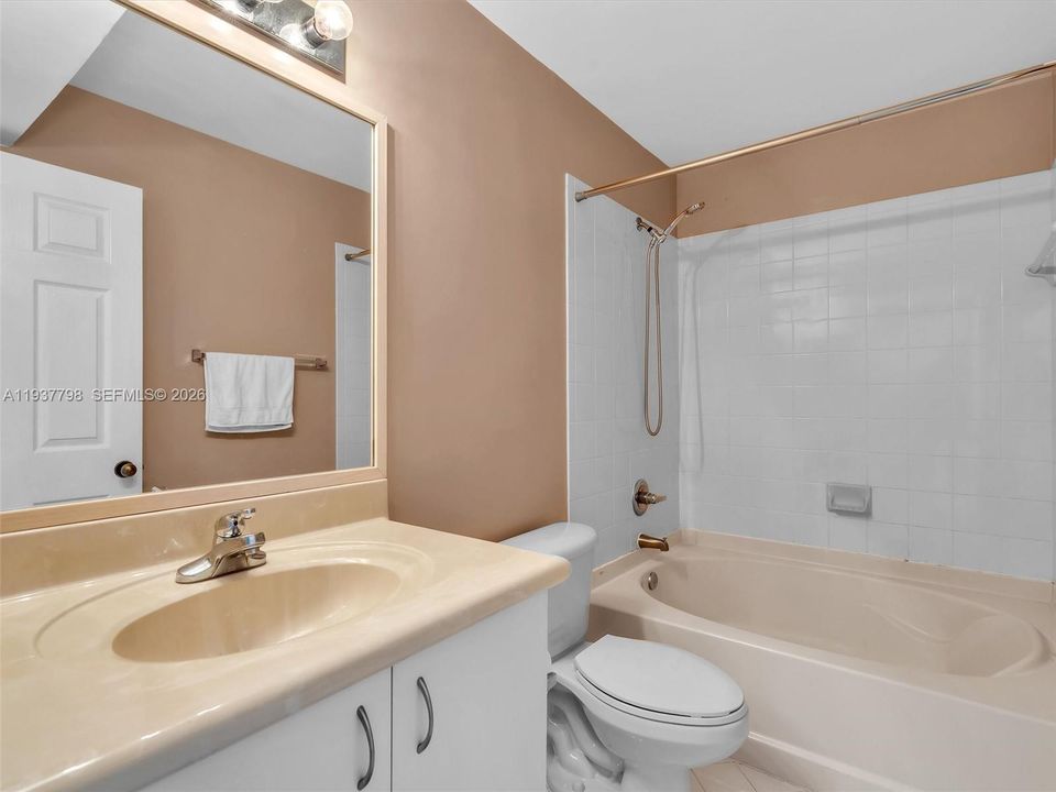 En Renta: $2,950 (2 camas, 2 baños, 1155 Pies cuadrados)