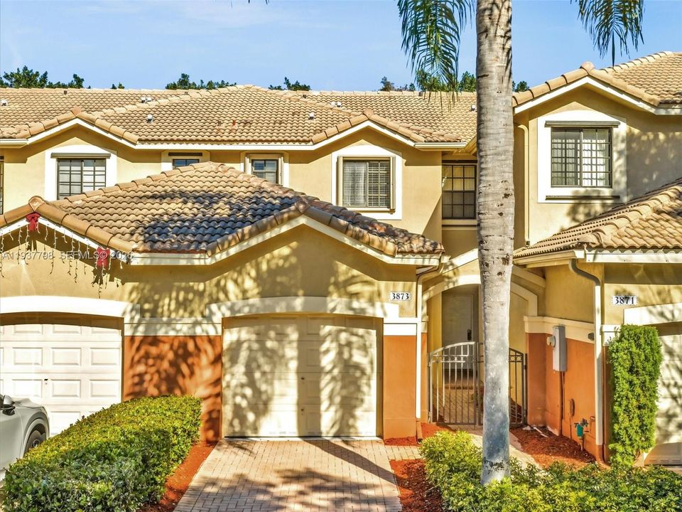 En Renta: $2,950 (2 camas, 2 baños, 1155 Pies cuadrados)