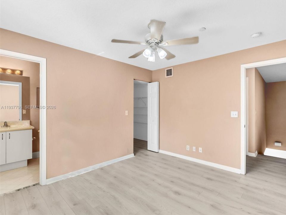 En Renta: $2,950 (2 camas, 2 baños, 1155 Pies cuadrados)