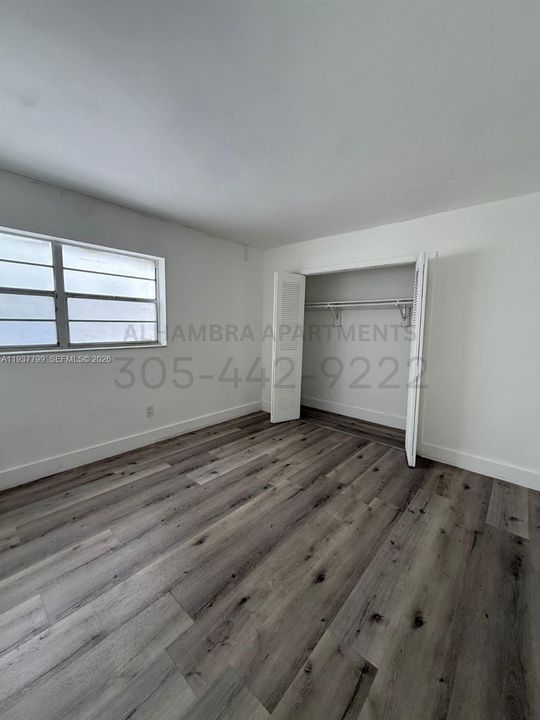 出租: $2,350 (2 贝兹, 1 浴室, 900 平方英尺)