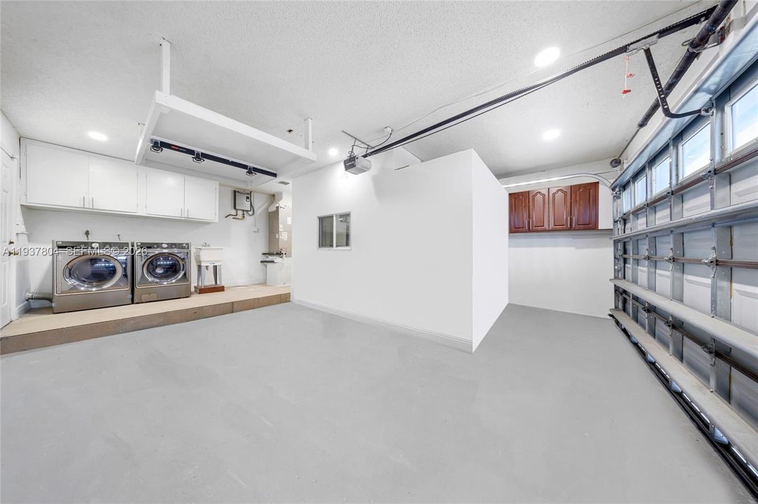 For Rent: $4,200 (3 beds, 2 baths, 1580 Square Feet)