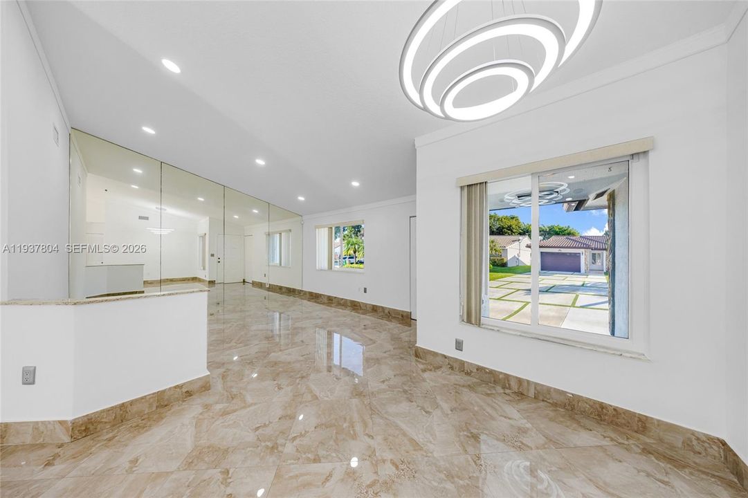 For Rent: $4,200 (3 beds, 2 baths, 1580 Square Feet)