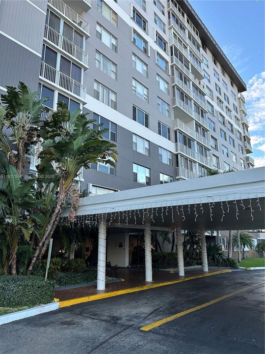 En Venta: $143,900 (1 camas, 1 baños, 844 Pies cuadrados)