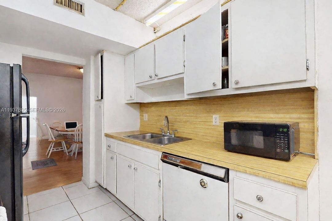 En Venta: $138,500 (1 camas, 1 baños, 844 Pies cuadrados)