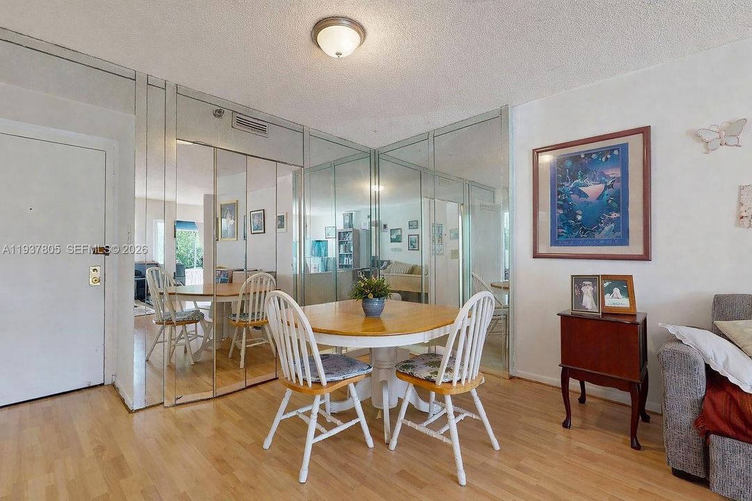 En Venta: $138,500 (1 camas, 1 baños, 844 Pies cuadrados)