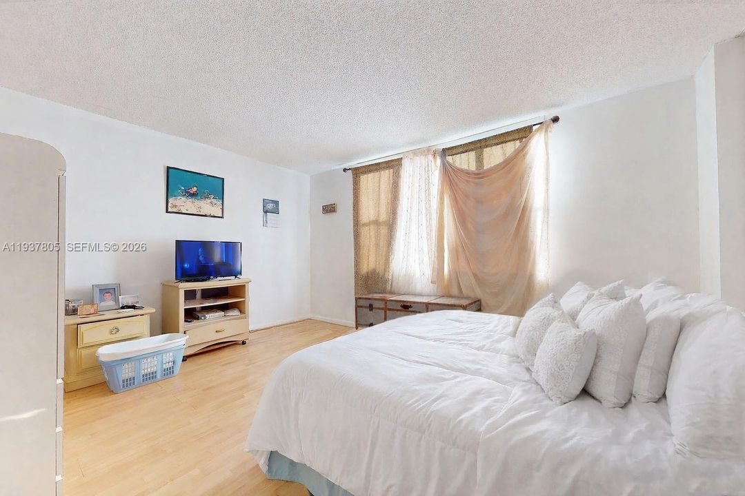 En Venta: $138,500 (1 camas, 1 baños, 844 Pies cuadrados)