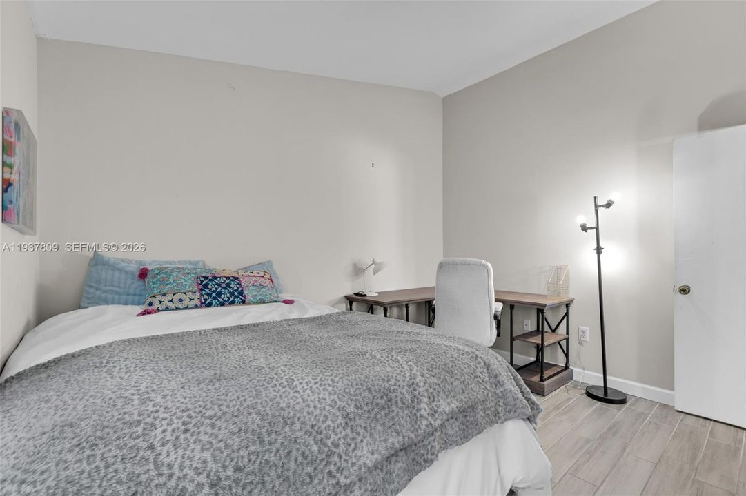 En Venta: $419,900 (2 camas, 2 baños, 1121 Pies cuadrados)