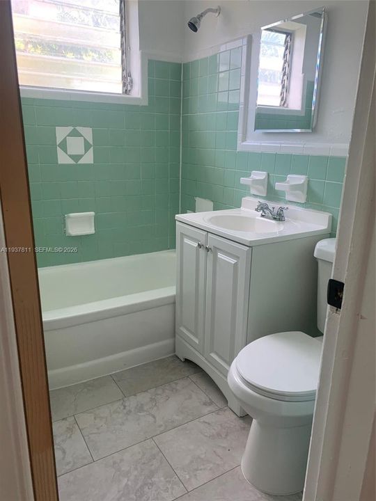 В аренду: $2,000 (2 спален, 1 ванн, 9234 Квадратных фут)