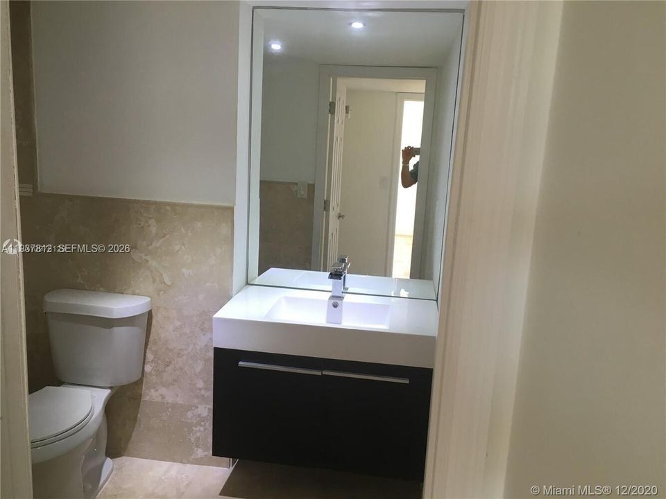 出租: $1,950 (1 贝兹, 1 浴室, 699 平方英尺)