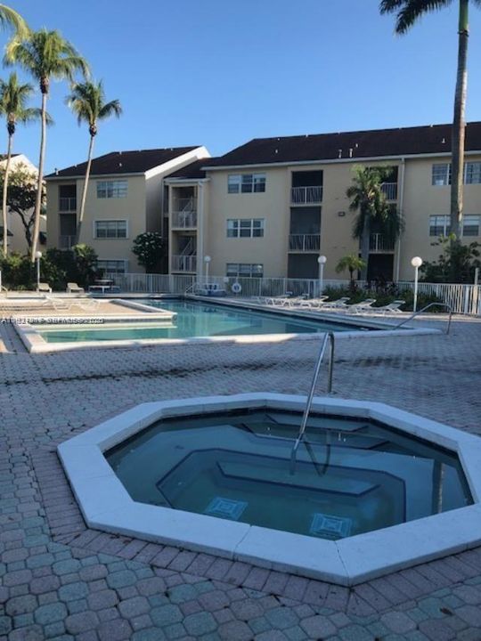 В аренду: $1,799 (1 спален, 1 ванн, 693 Квадратных фут)