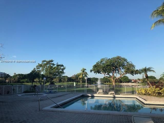 В аренду: $1,799 (1 спален, 1 ванн, 693 Квадратных фут)