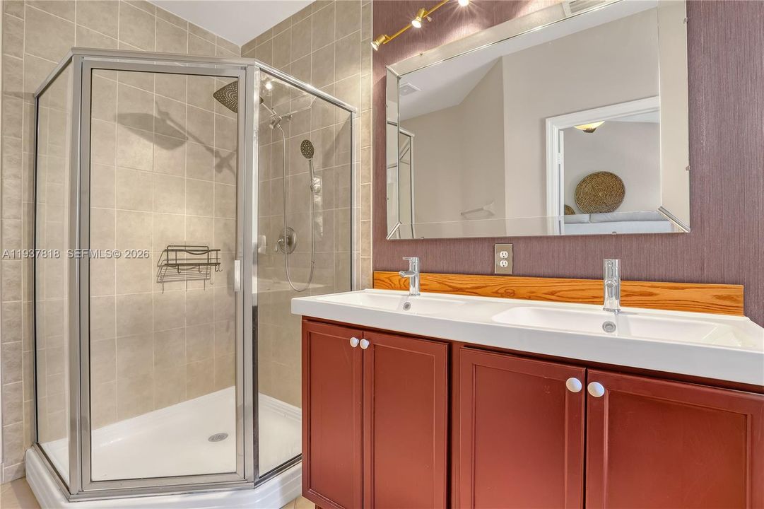 En Venta: $474,999 (3 camas, 2 baños, 1499 Pies cuadrados)