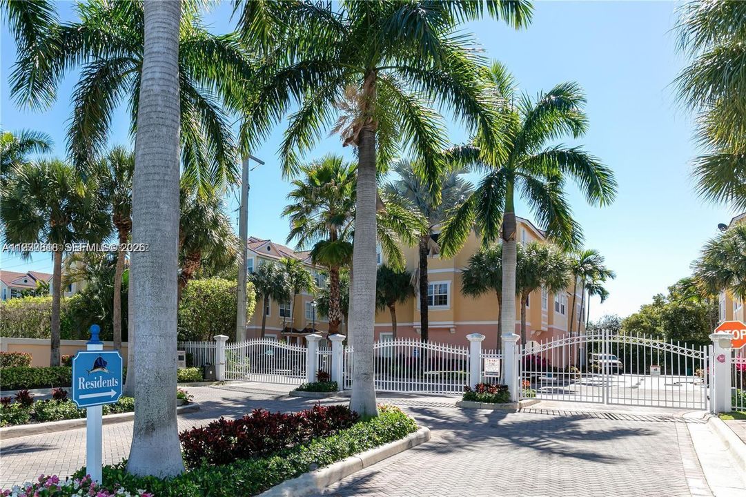 En Venta: $474,999 (3 camas, 2 baños, 1499 Pies cuadrados)
