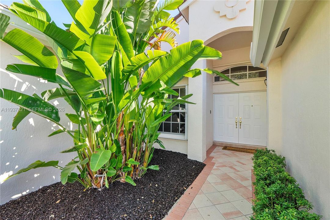 待售: $770,000 (4 贝兹, 2 浴室, 2298 平方英尺)