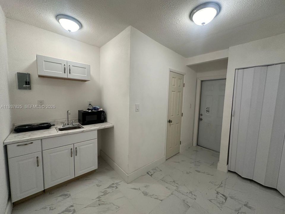 En Renta: $820 (0 camas, 1 baños, 0 Pies cuadrados)