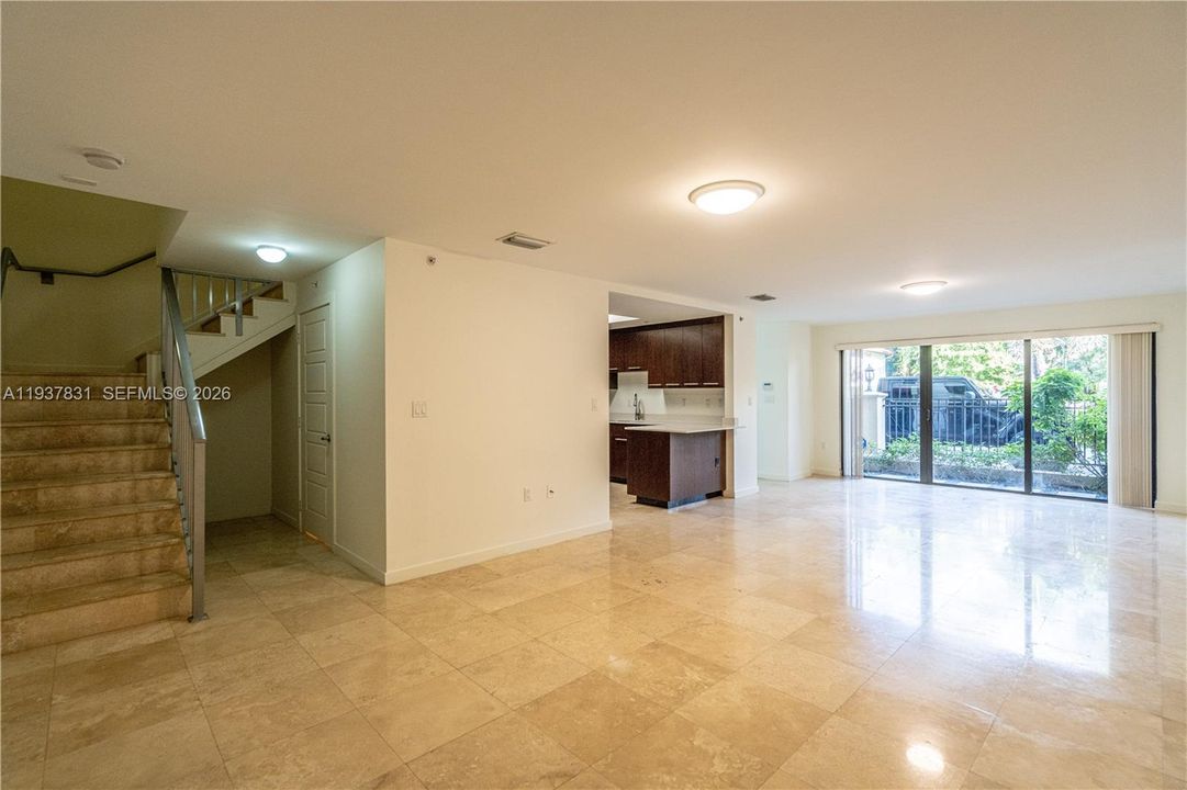 For Rent: $3,975 (2 beds, 2 baths, 1614 Square Feet)