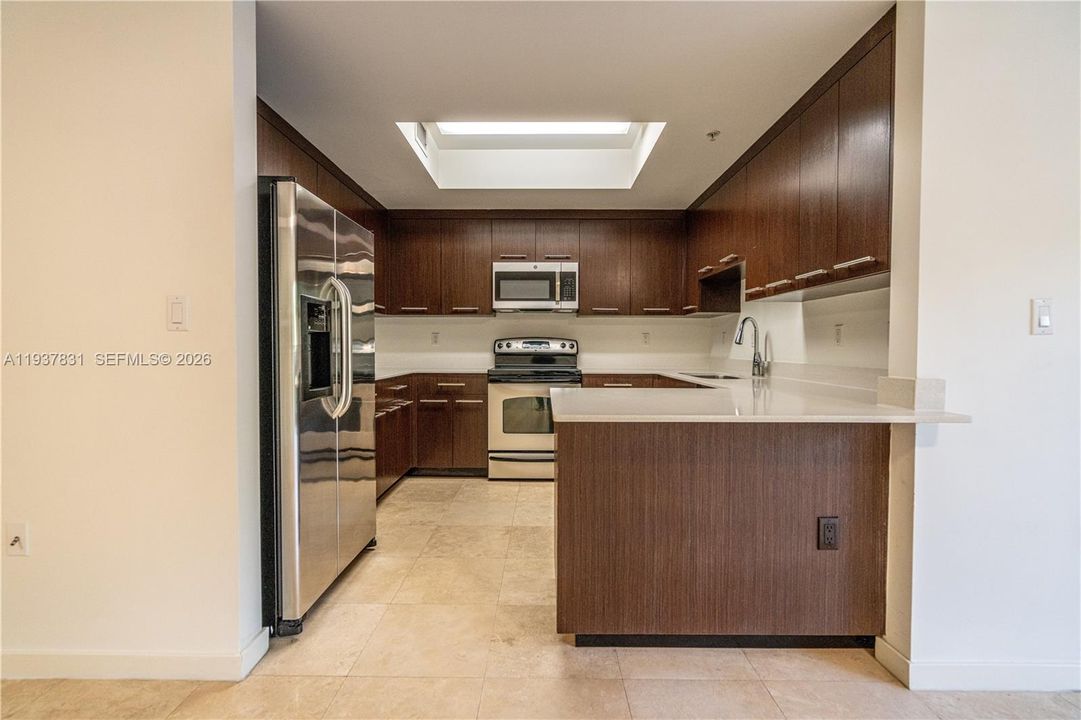 For Rent: $3,975 (2 beds, 2 baths, 1614 Square Feet)