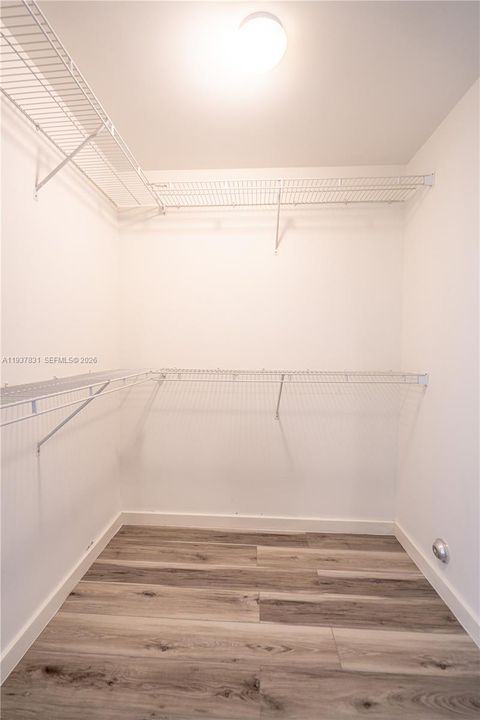 For Rent: $3,975 (2 beds, 2 baths, 1614 Square Feet)