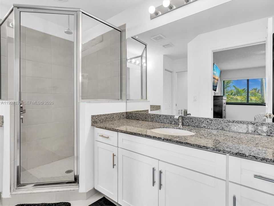 En Venta: $409,500 (3 camas, 2 baños, 1766 Pies cuadrados)