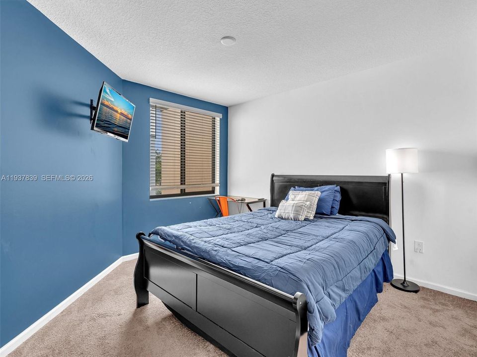 En Venta: $409,500 (3 camas, 2 baños, 1766 Pies cuadrados)