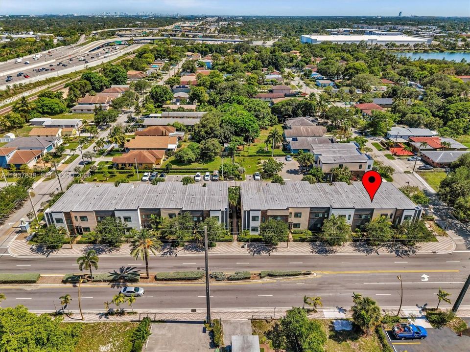 En Venta: $409,500 (3 camas, 2 baños, 1766 Pies cuadrados)