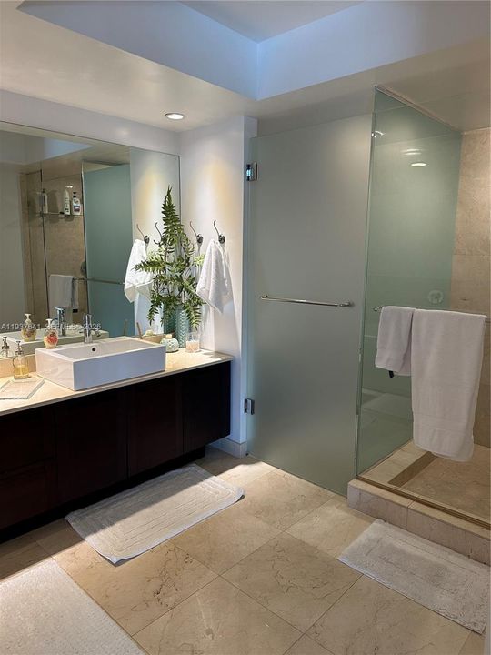 В аренду: $7,000 (3 спален, 2 ванн, 1461 Квадратных фут)