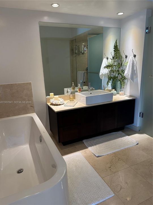 В аренду: $7,000 (3 спален, 2 ванн, 1461 Квадратных фут)