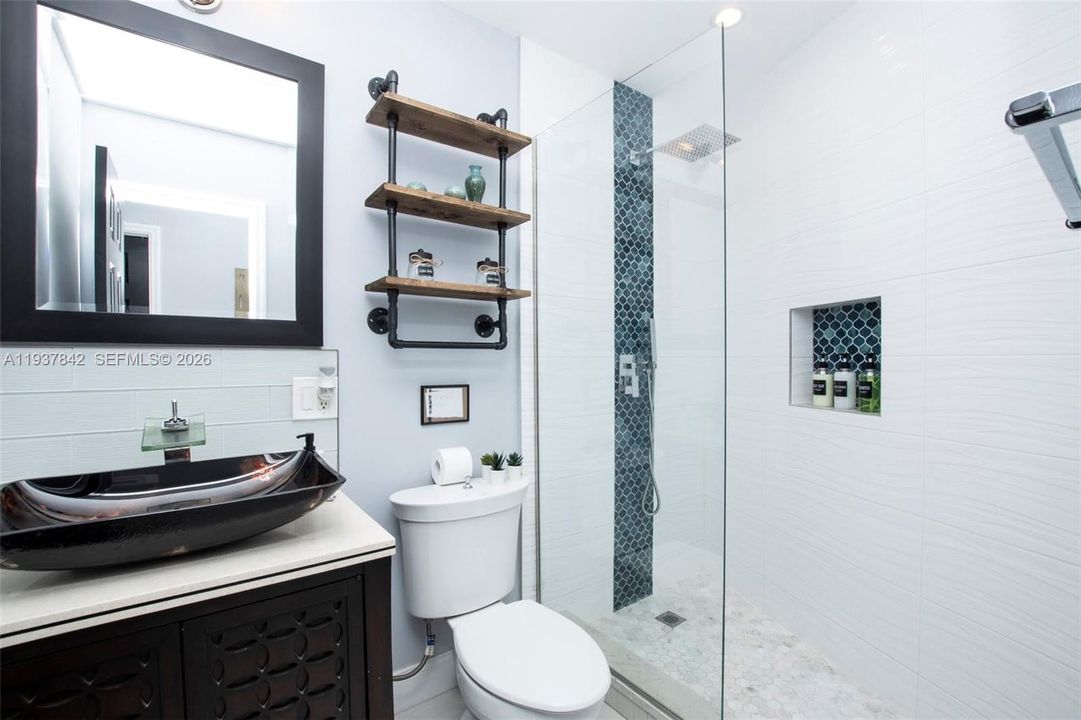 В аренду: $3,300 (3 спален, 2 ванн, 1116 Квадратных фут)