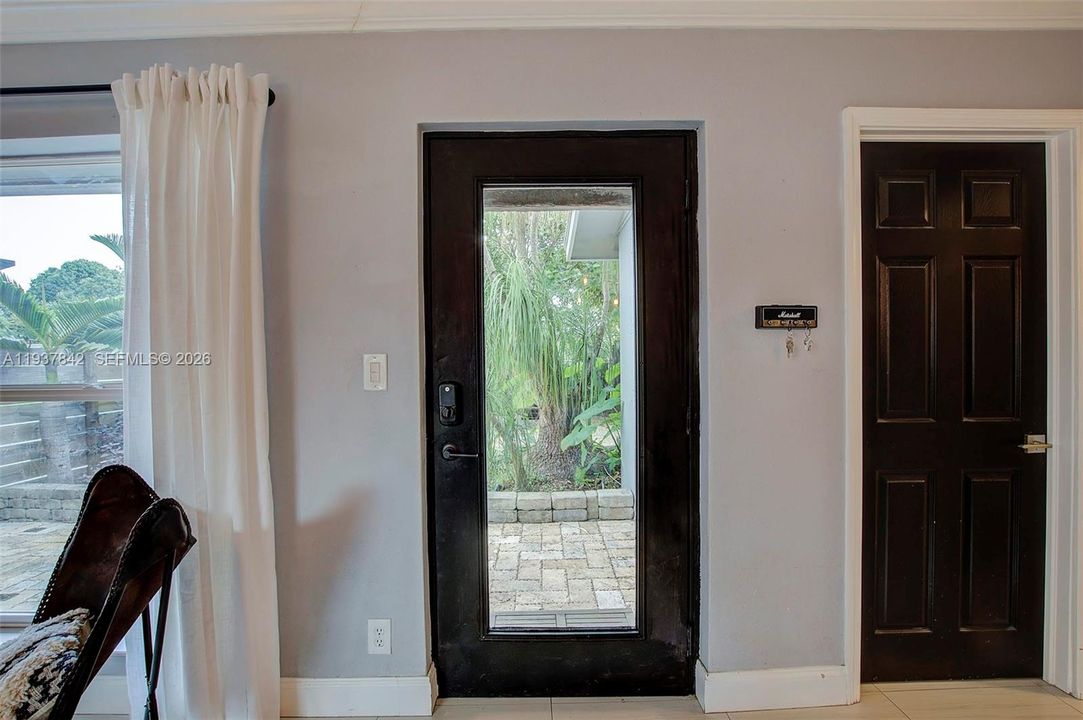 В аренду: $3,300 (3 спален, 2 ванн, 1116 Квадратных фут)