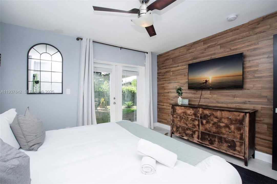 В аренду: $3,300 (3 спален, 2 ванн, 1116 Квадратных фут)