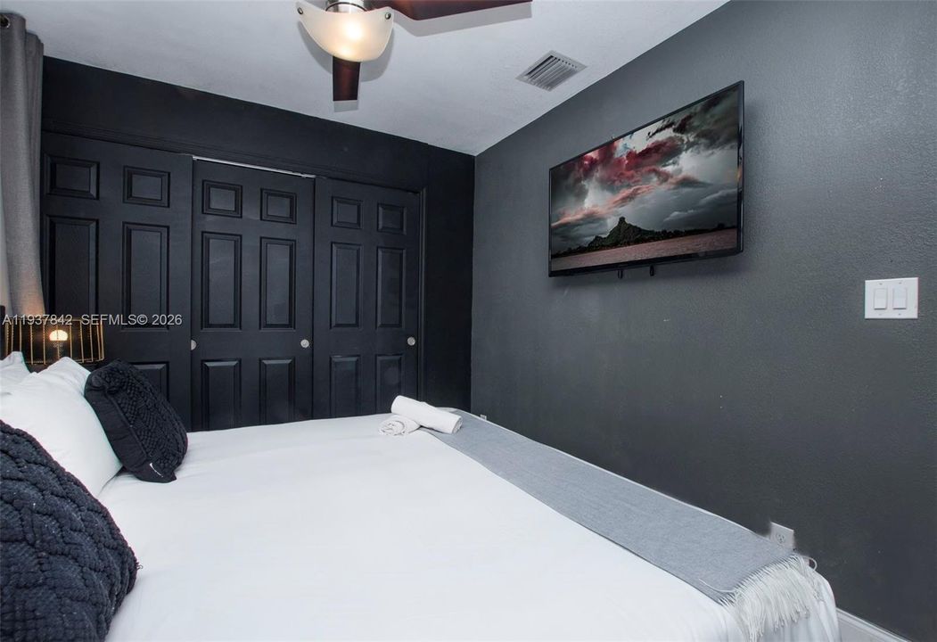 В аренду: $3,300 (3 спален, 2 ванн, 1116 Квадратных фут)