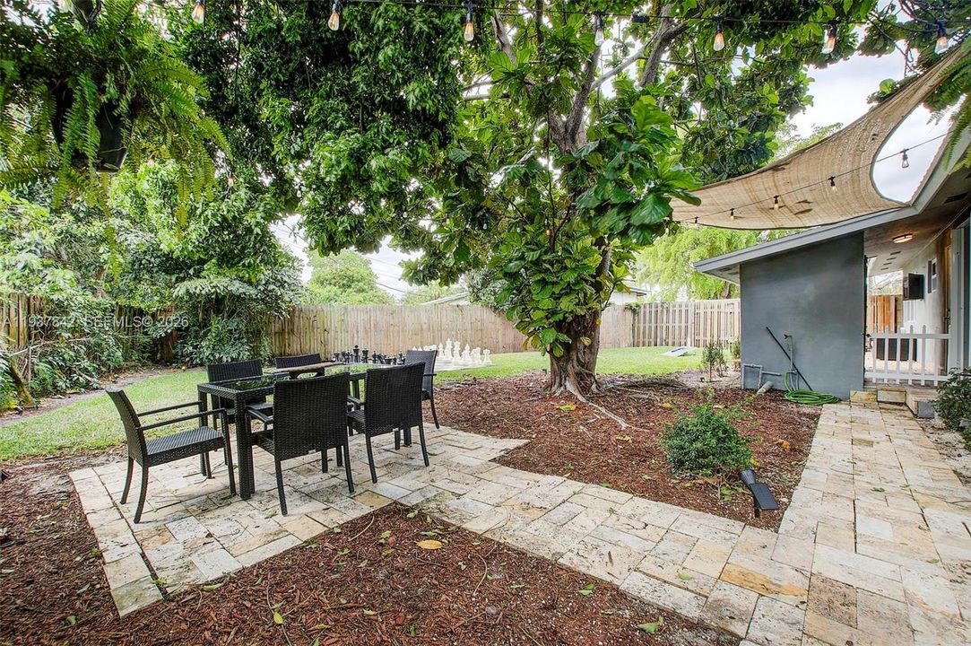 В аренду: $3,300 (3 спален, 2 ванн, 1116 Квадратных фут)