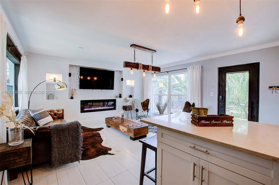 В аренду: $3,300 (3 спален, 2 ванн, 1116 Квадратных фут)