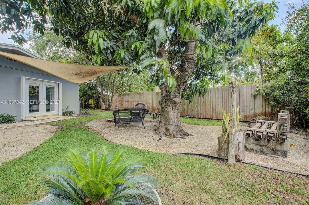 В аренду: $3,300 (3 спален, 2 ванн, 1116 Квадратных фут)