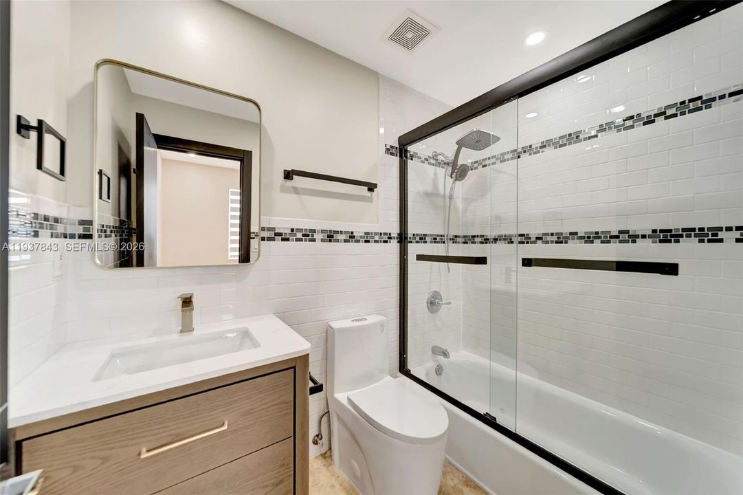 待售: $399,000 (2 贝兹, 2 浴室, 1039 平方英尺)