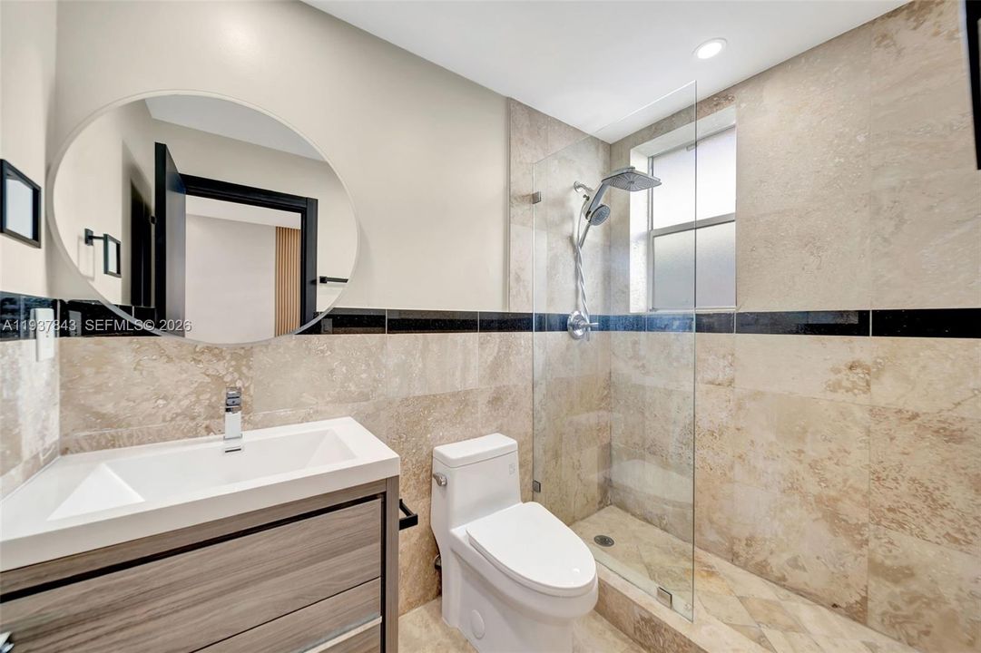 待售: $399,000 (2 贝兹, 2 浴室, 1039 平方英尺)