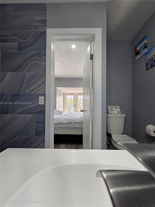 待售: $650,000 (4 贝兹, 2 浴室, 1856 平方英尺)