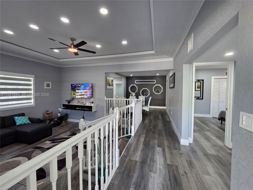 待售: $650,000 (4 贝兹, 2 浴室, 1856 平方英尺)