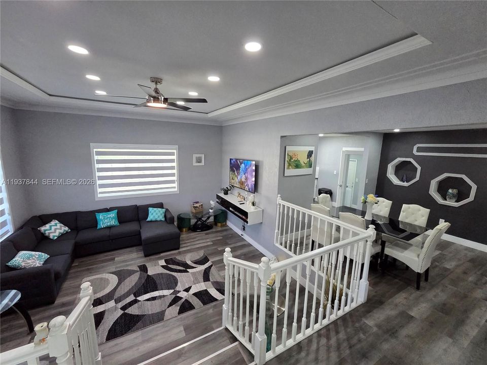 待售: $650,000 (4 贝兹, 2 浴室, 1856 平方英尺)