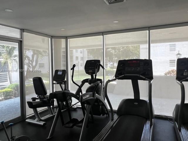 待售: $329,000 (4 贝兹, 2 浴室, 1459 平方英尺)