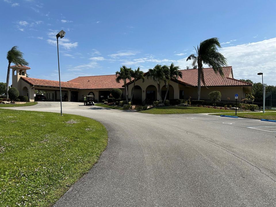 CLUBHOUSE 3