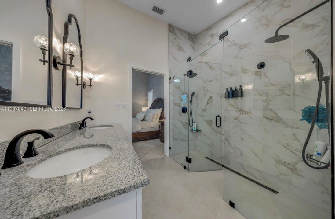 待售: $1,175,000 (4 贝兹, 3 浴室, 2410 平方英尺)