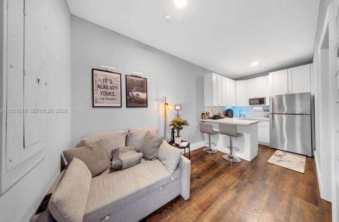 待售: $1,175,000 (4 贝兹, 3 浴室, 2410 平方英尺)