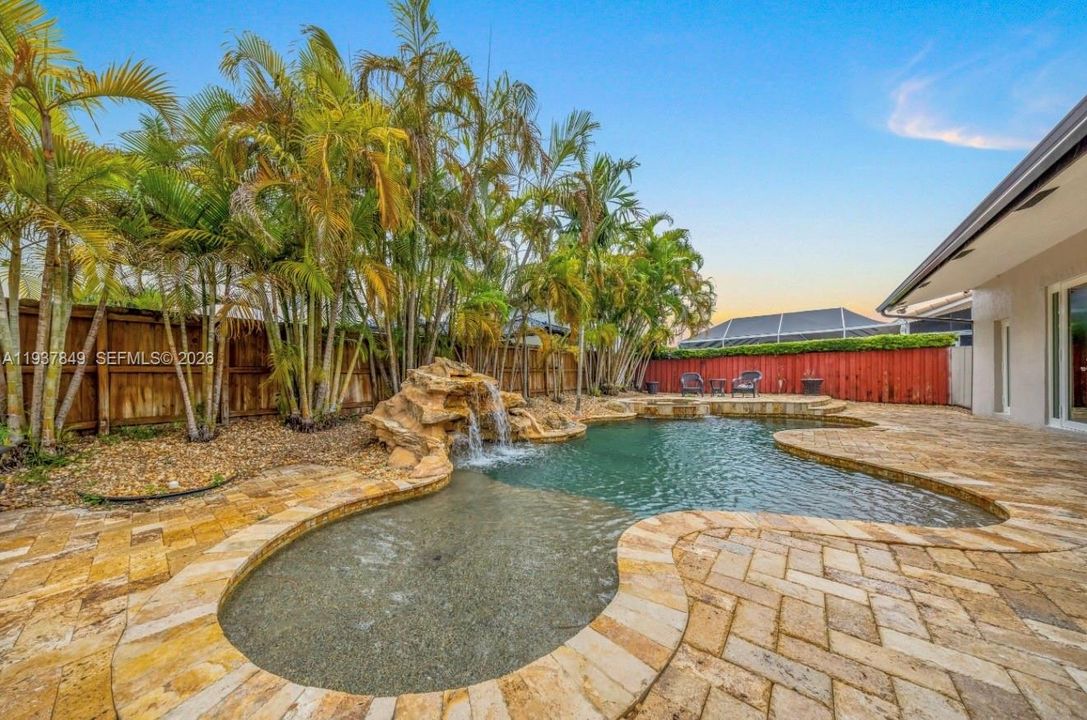 待售: $1,175,000 (4 贝兹, 3 浴室, 2410 平方英尺)