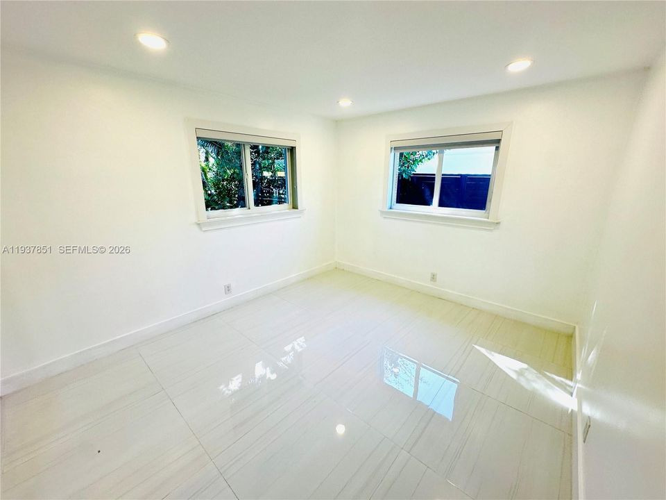 出租: $5,150 (3 贝兹, 2 浴室, 1469 平方英尺)