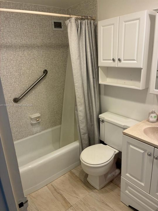 For Rent: $2,500 (1 beds, 1 baths, 1019 Square Feet)