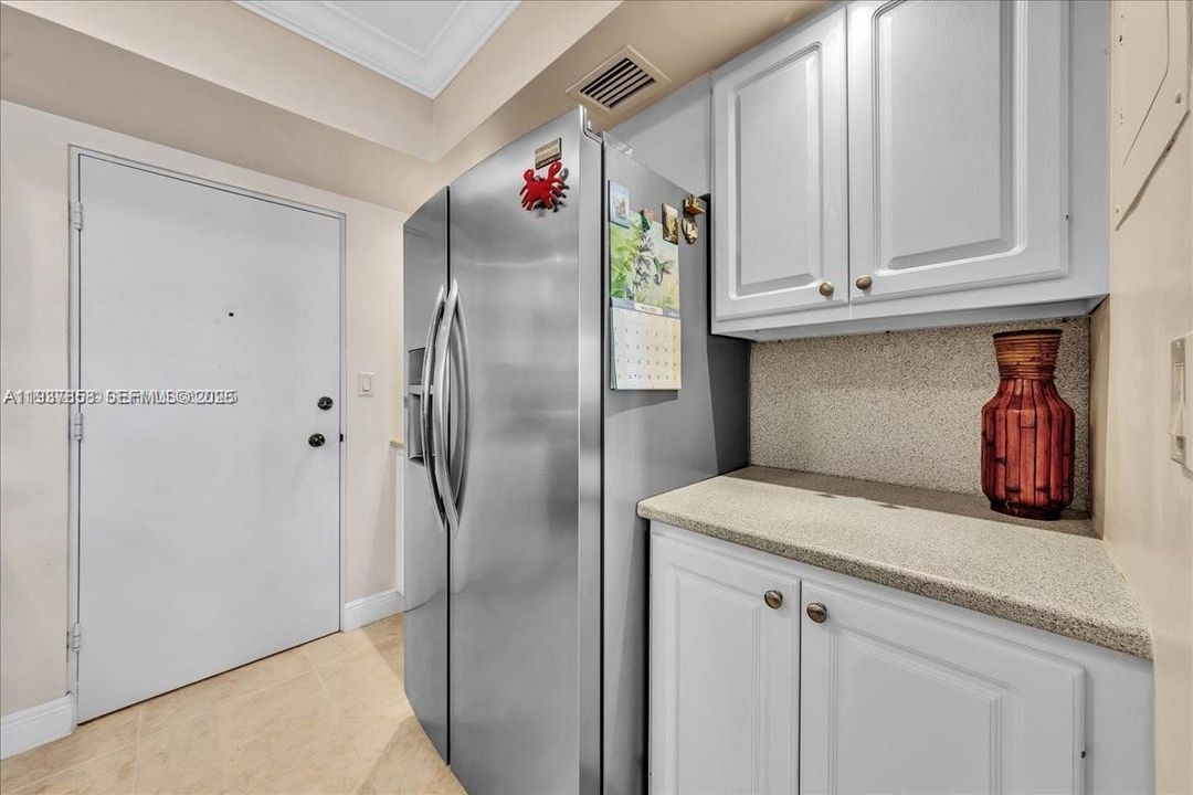 For Sale: $629,900 (2 beds, 2 baths, 1120 Square Feet)