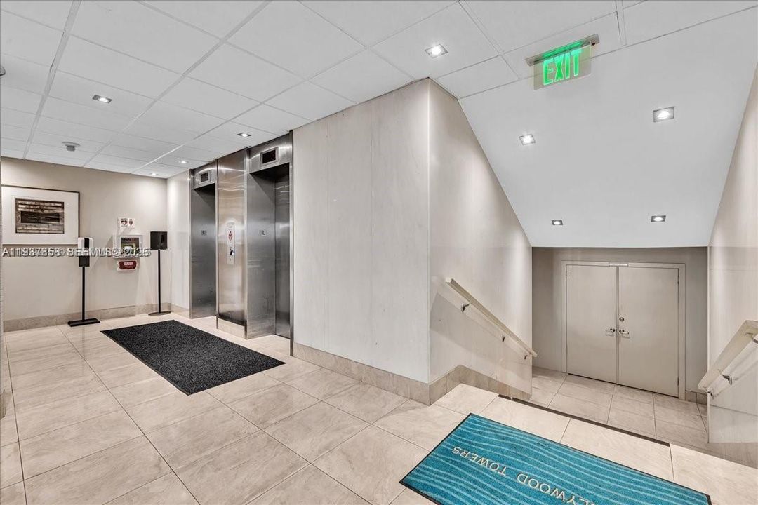 For Sale: $629,900 (2 beds, 2 baths, 1120 Square Feet)