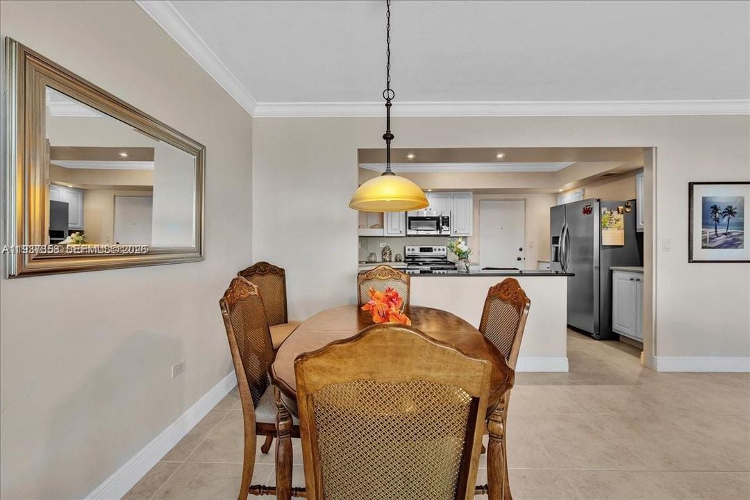 For Sale: $629,900 (2 beds, 2 baths, 1120 Square Feet)