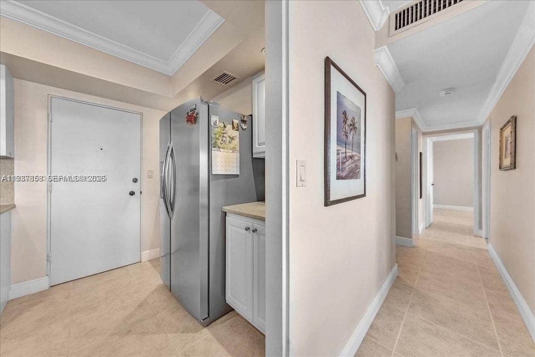 For Sale: $629,900 (2 beds, 2 baths, 1120 Square Feet)